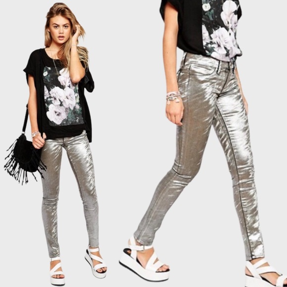 Wildfox Denim - Wildfox Marianne Skinny Magic Twinkle jeans sz 24